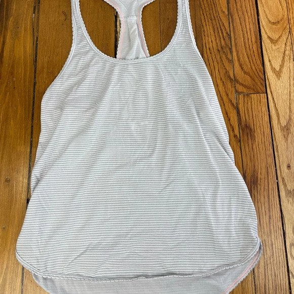 Lululemon 105 F  Singlet, Pink & Grey, size 4 - Picture 8 of 10
